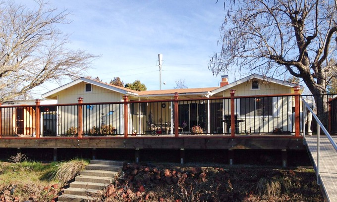 Clear Lake House | Clearlake Canal Front Home, Dog-friendly & Sauna