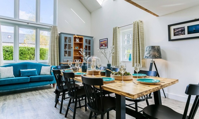 Holyhead Cottage | Cleifiog Fawr - sleeps 8 guests in 4 bedrooms