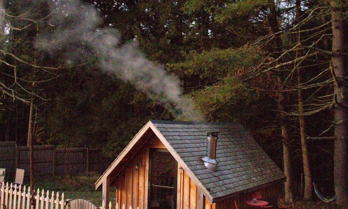 Tunbridge Cottage | Clem’s Cottage in the sheep pasture