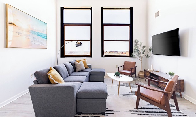 Playhouse Square Apartment | Cleveland 2BR Loft -Wolstein/Progressive/Playhouse/CSU.