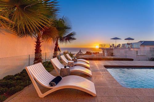 Clifton Apartment | Clifton YOLO Spaces - Clifton Mansion Villa Apartment