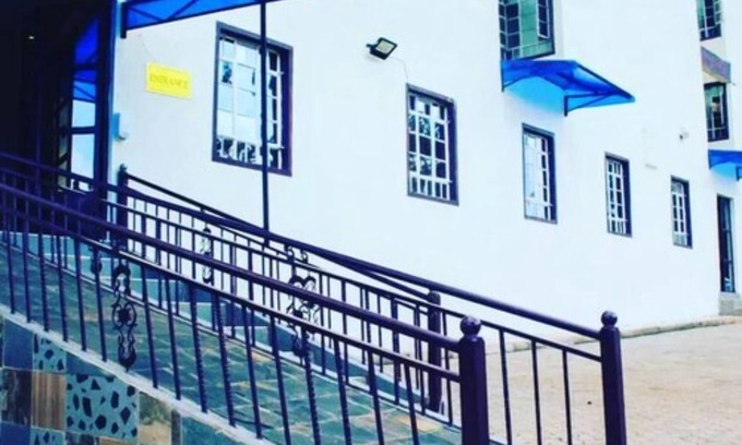 Kikuyu Bed & Breakfast | Clinton Hotel Kikuyu