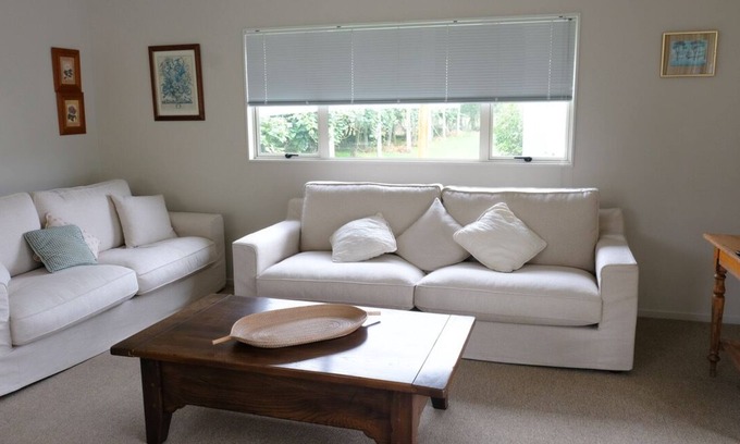 Clive Cottage | Clive cottage situated on a working Kiwifruit orchard