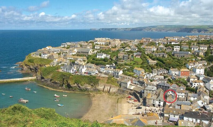 Port Isaac Cottage | CLOAM COTTAGE, pet friendly in Port Isaac