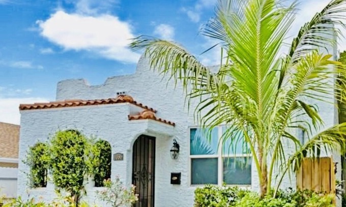 Southwest House | Close to beach & shopping & airport Charming Mission Style Home built in 1926.