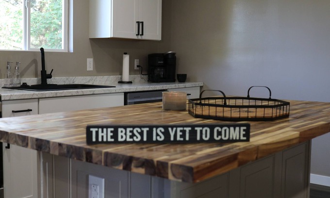 Westover House | Close to Everything Spacious 5Bdr Mountaineer Retreat Morgantown - Sleeps 14