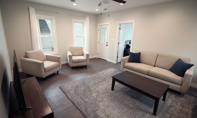 Grand Rapids House | Close to Hospitals, Downtown, Walk to Restaurants