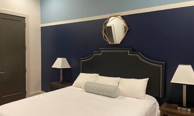 Central Business District Apartment | Close to Hospitals & close to the French Quarter! 2BR Unit 202