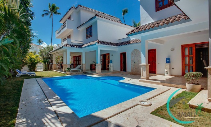 Bavaro Villa | CLOSE TO THE BEACH! LUX VILLA GEMELA, 6BR, 9BT, PRIVATE POOL, LOS CORALES-BEACH