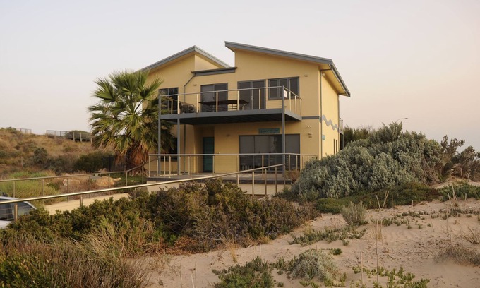 Goolwa South House | Closest property to Goolwa beach - just a couple minutes walk -winter discount!