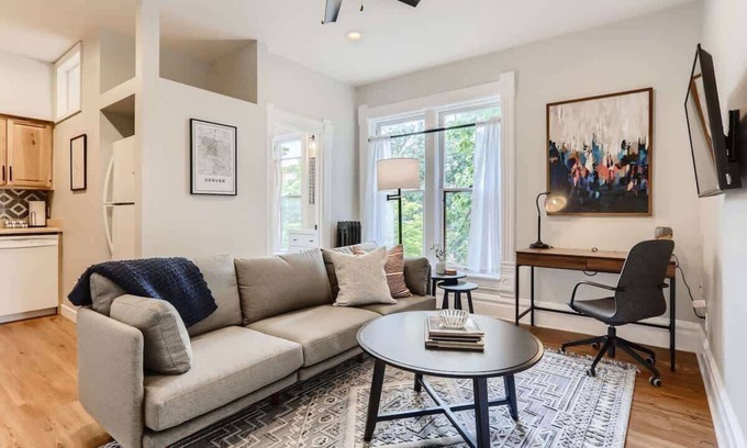 City Park Apartment | Cloud by Modern Midstay/1Block to City Park #C10