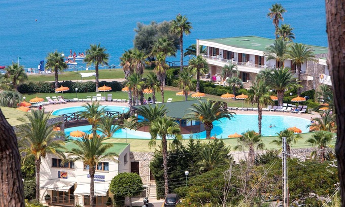 Belvedere Marittimo House | Club Residence La Castellana Mare