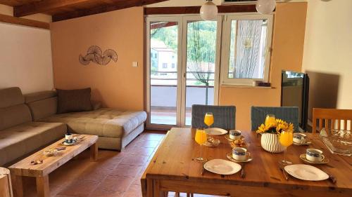 Novigrad Apartment | Coastal 2-Floor Lajka Retreat - Play, Work & Unwind