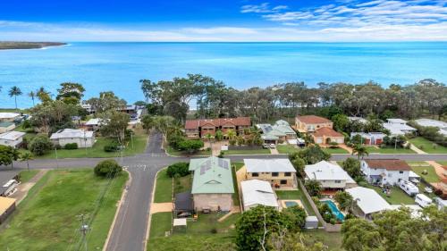 Traviston House | Coastal Bliss 3 Bedroom