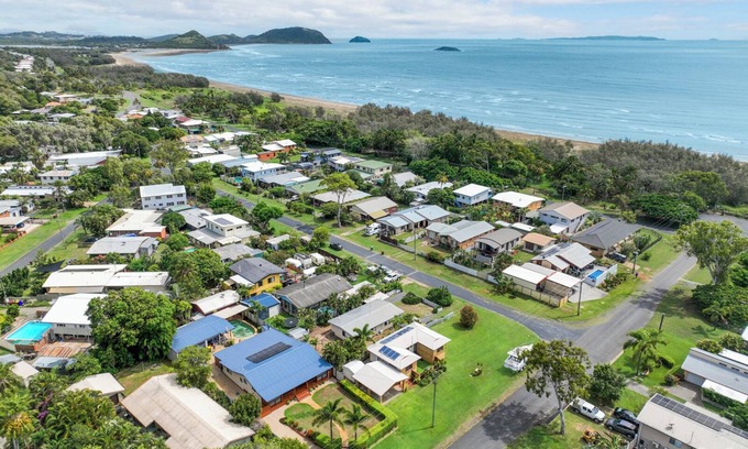 Kinka Beach House | Coastal Bliss at Kinka Beach!