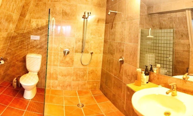 Kaeo House | Coastal Chalet Suite A