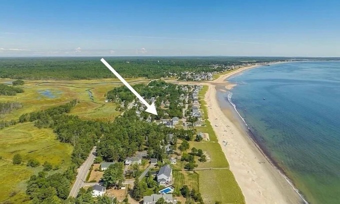 Southern Coast Cottage | Coastal Charm 2 Bedroom Beach Cottage ~Just Steps to the Beach in Kinney Shores~