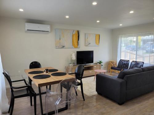 Coronet Bay House | Coastal Delight