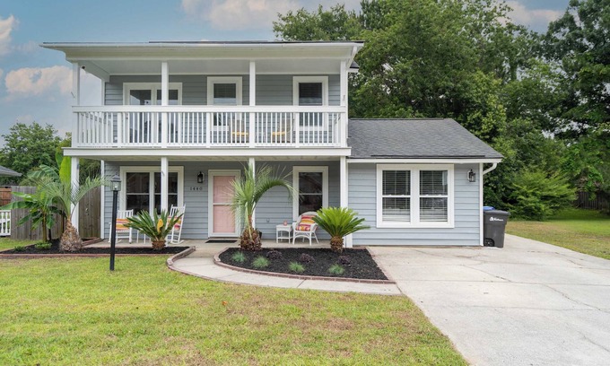 Mount Pleasant House | Coastal Haven, 5 mins to Beach, 15 mins to dtwn