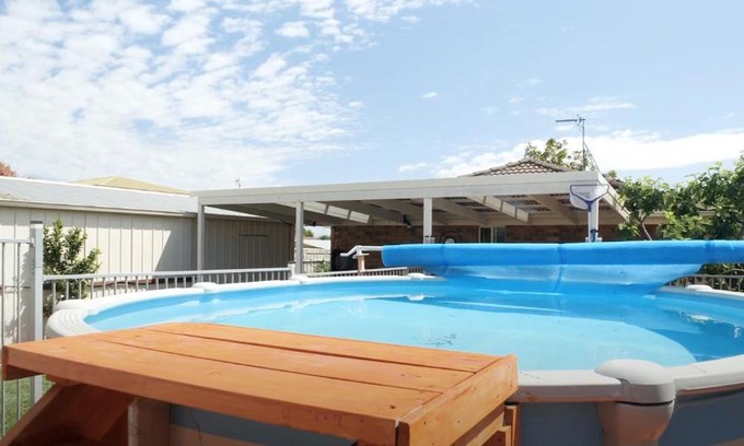 Clifton Springs House | Coastal Springs - PET FRIENDLY & 200m To Beach!