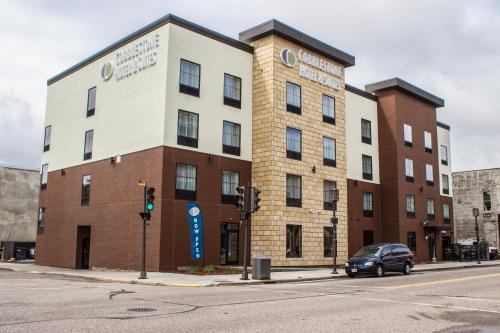 Chippewa Falls Hotel | Cobblestone Hotel & Suites - Chippewa Falls