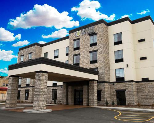 Two Rivers Hotel | Cobblestone Hotel & Suites - Two Rivers