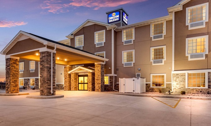 Cozad Hotel | Cobblestone Hotel & Suites - Cozad