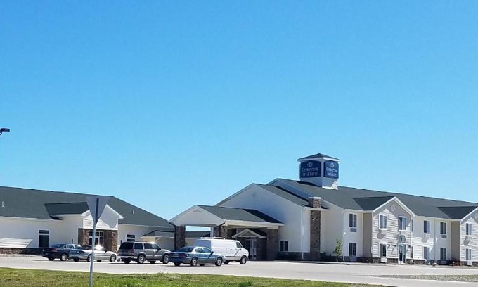 Bottineau Hotel | Cobblestone Inn & Suites - Bottineau
