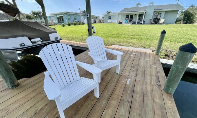 Venetian Way House | 🏖️ Coconut River Retreat – On the Water & Close to the Sand