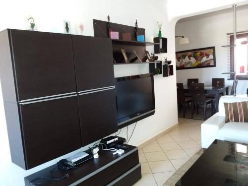 Mallalienne Apartment | Colin smir