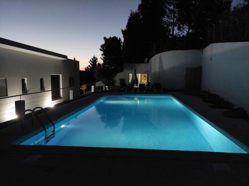 Nossa Senhora do Amparo House | Colina de Picoutos Moradia com piscina