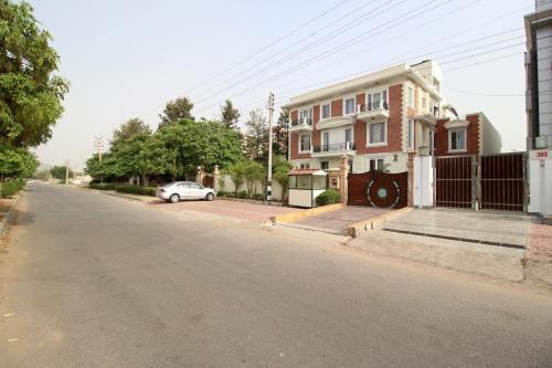 IMT Manesar Hotel | Collection O Sakshi