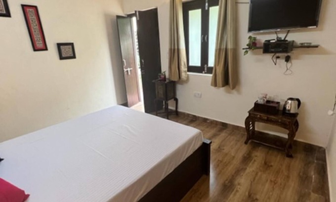 Rakabganj House | Colonel Dugal's - Near Taj, Fort & Shopping