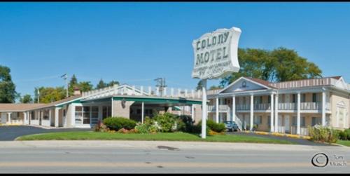 Brookfield Hotel | Colony Motel
