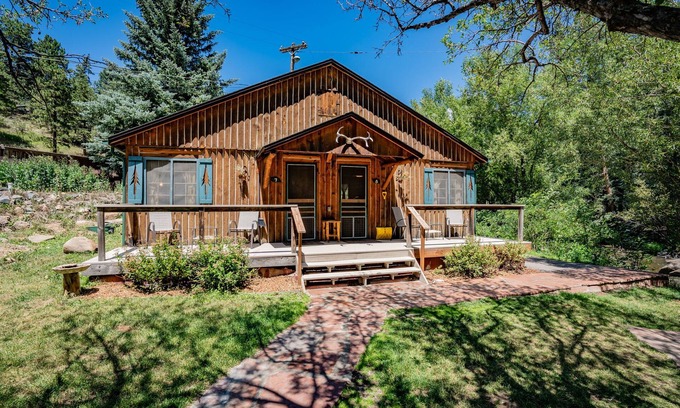 Evergreen Cabin | Colorado Bear Creek Cabin 7