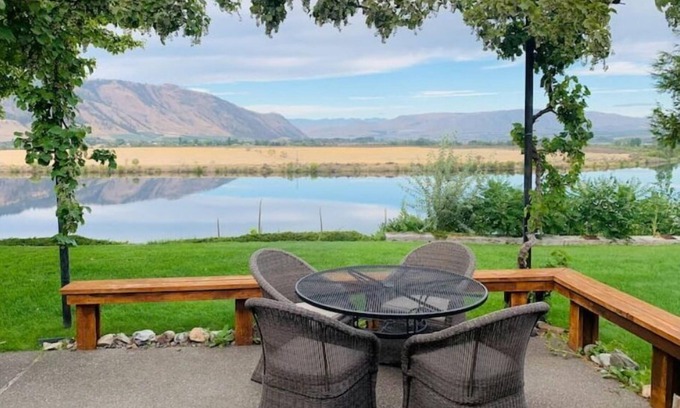 Brewster House | Columbia River Waterfront with Private Dock near Gamble Sands Golf Course!