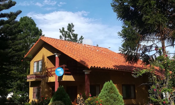 La Guardia Cottage | Comfortable and spacious country house, with direct access to the Piraí River