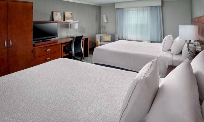 Tinton Falls Hotel | Comfort and Convenience! 3 Modern Units, Near Lincroft Village Green!
