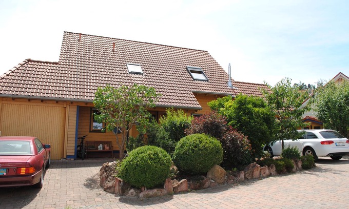 Bobenheim am Berg Apartment | Comfort apartment with a large terrace in a very quiet location on the wine route