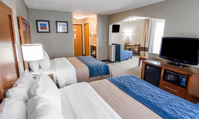 Pittsburg Hotel | Comfort Inn and Suites Pittsburg