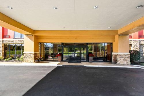 Mars Hotel | Comfort Inn Cranberry Twp