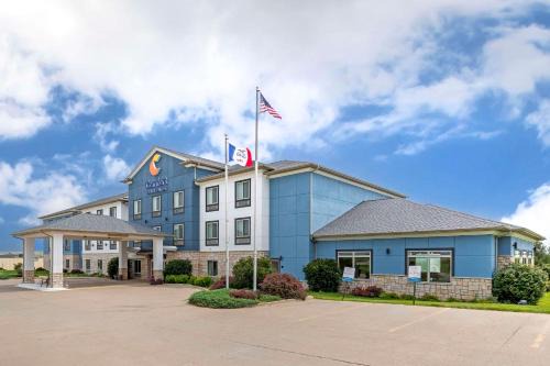 Grinnell Hotel | Comfort Inn & Suites Grinnell near I-80