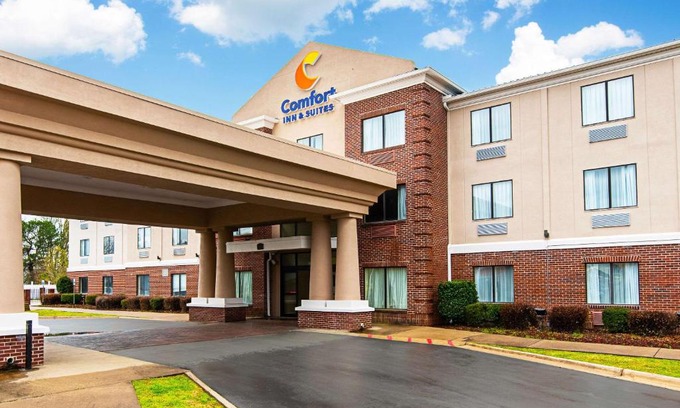 Pine Bluff Hotel | Comfort Inn & Suites Pine Bluff