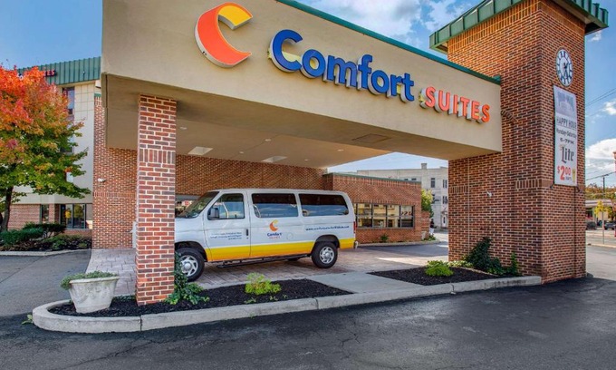 Bethlehem Hotel | Comfort Suites Bethlehem Near Lehigh University and LVI Airport