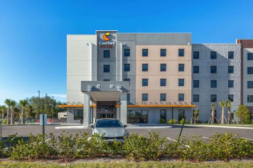 Fort Myers Hotel | Comfort Suites Fort Myers East I-75
