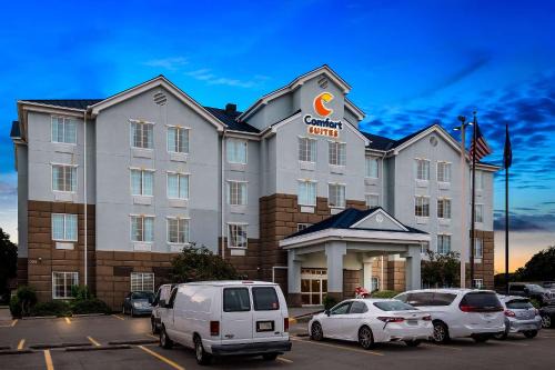 Little Woods Hotel | Comfort Suites New Orleans East