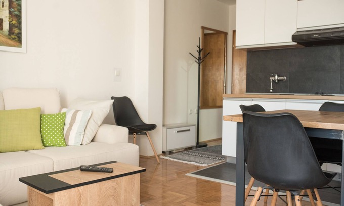 Grbavica Apartment | Comfort, sweet and cosy apartman, 2 km from city center!