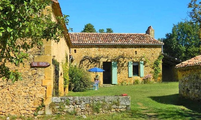 Sainte Croix de Beaumont House | Comfortable holiday home with garden