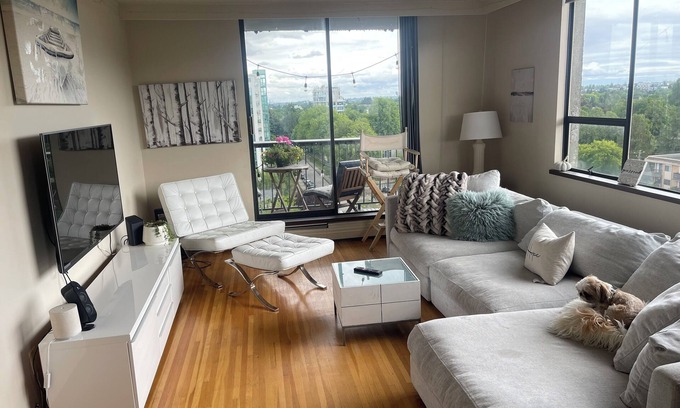 Shaughnessy Apartment | Comfortable 1 Bedroom apartment South Granville Area (minutes from downtown)