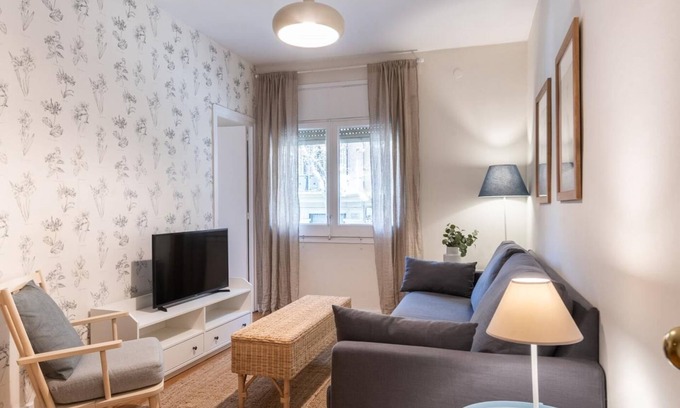 La Sagrada Familia Apartment | Comfortable 3-bed Apt. next to the Sagrada Familia